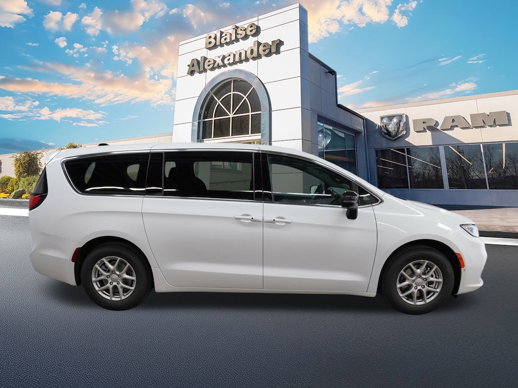 New 2026 Chrysler Pacifica SELECT Passenger Van