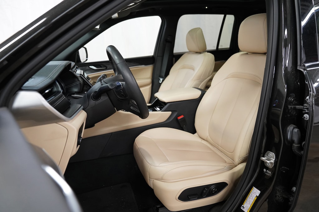 Used 2023 Jeep Grand Cherokee Limited SUV