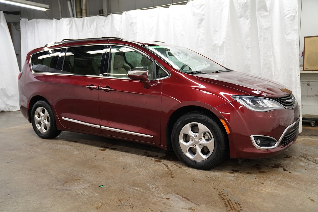 Used 2018 Chrysler Pacifica Hybrid Limited Van Passenger Van