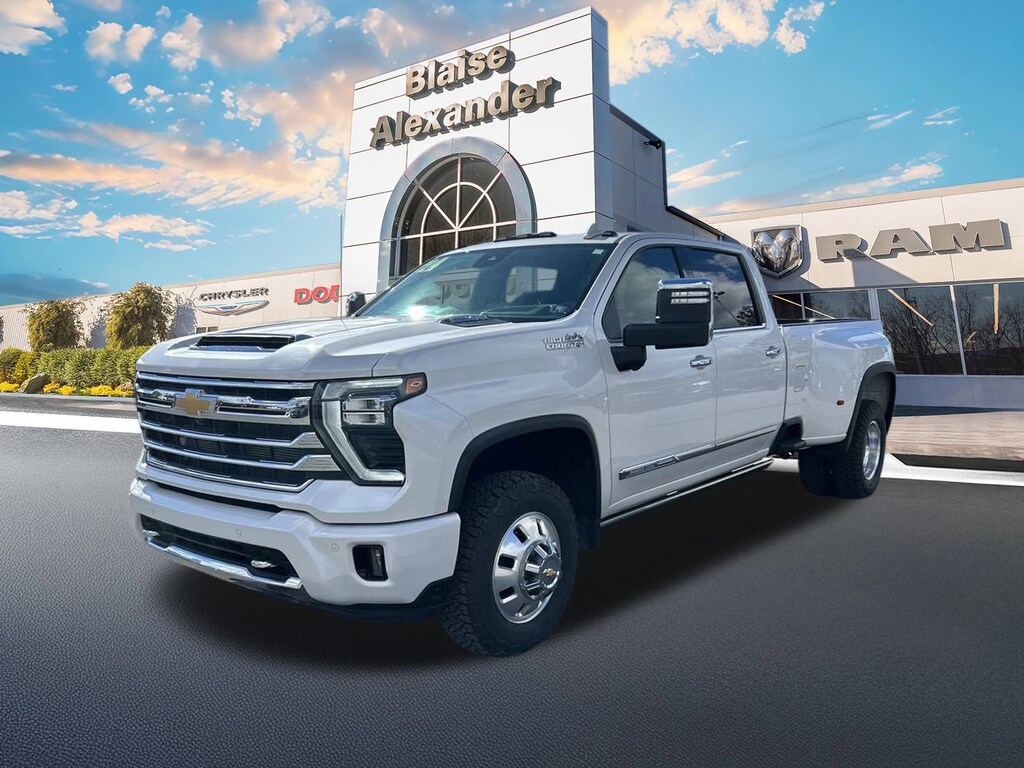 Used 2024 Chevrolet Silverado 3500HD High Country Truck Crew Cab