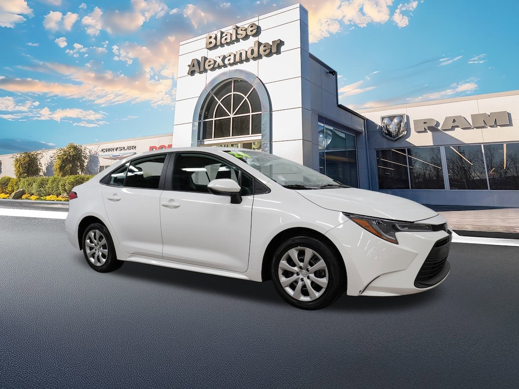 Used 2024 Toyota Corolla LE Sedan