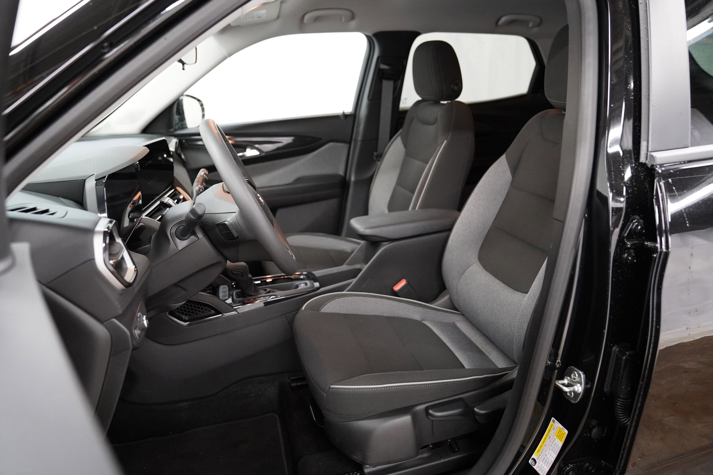 2025 Chevrolet Trailblazer LT photo 4