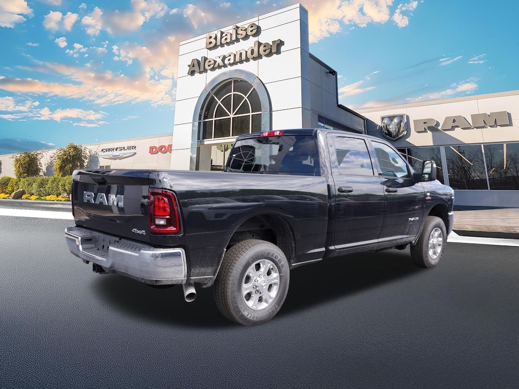 New 2026 Ram 3500 BIG HORN CREW CAB 4X4 6'4 BOX Pickup