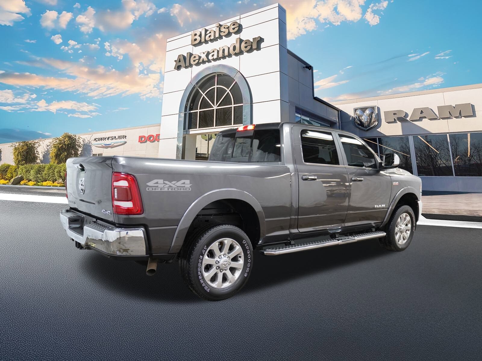 2022 Ram 2500 Laramie photo 2