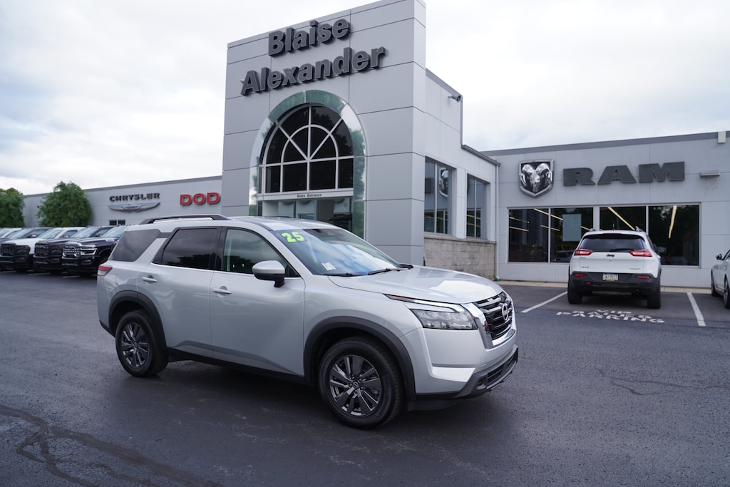 Used 2025 Nissan Pathfinder SV SUV