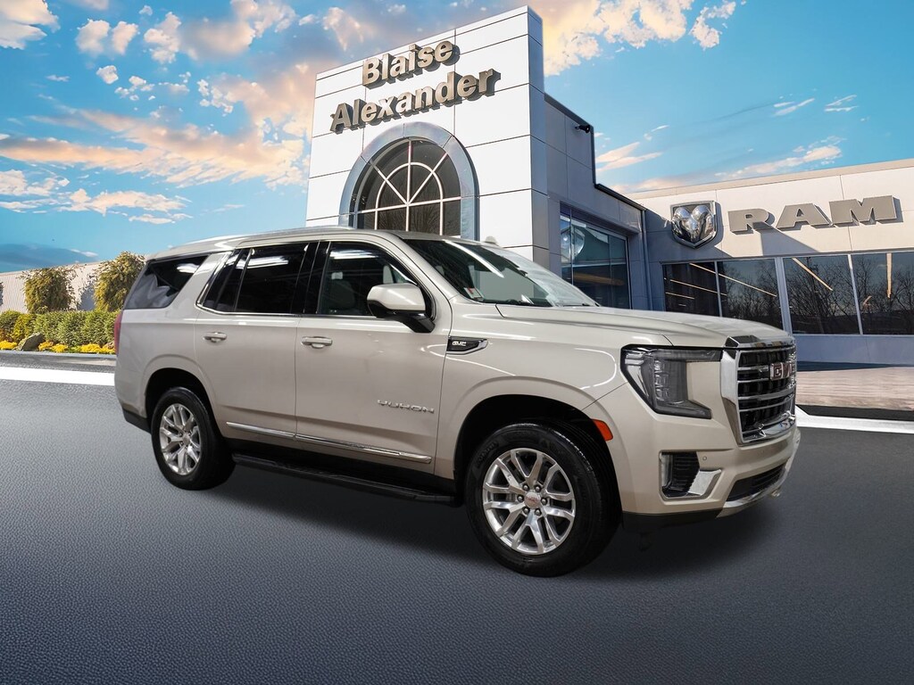 Used 2023 GMC Yukon SLT SUV
