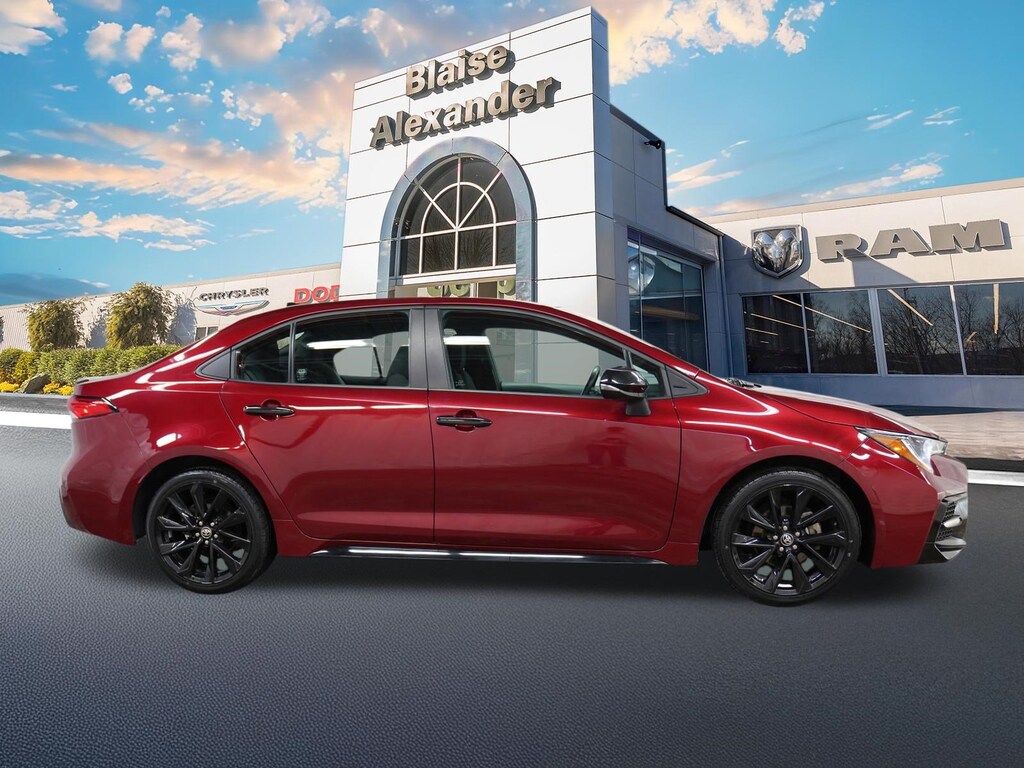 Used 2022 Toyota Corolla SE Nightshade Sedan