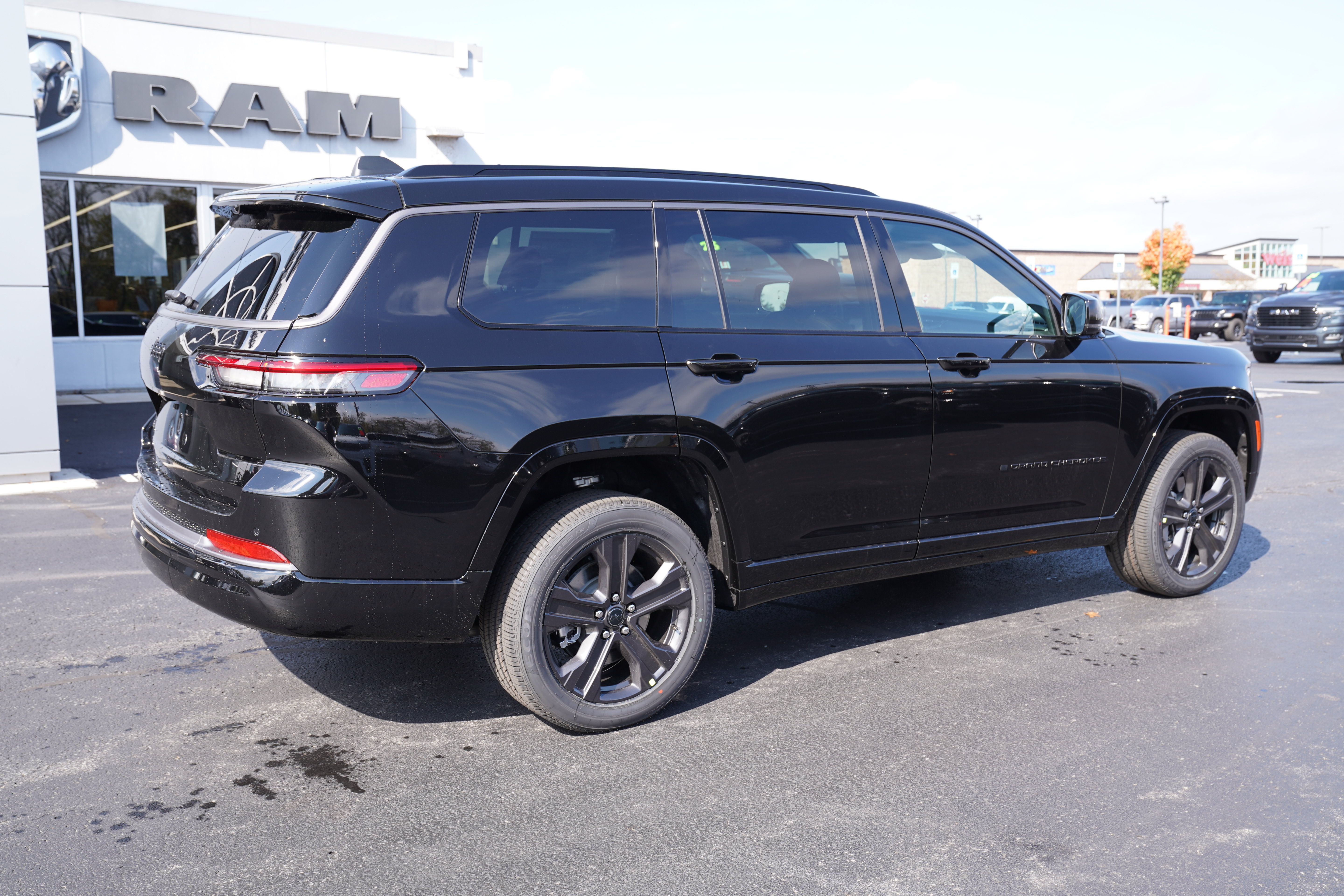 New 2027 Jeep Grand Cherokee L 3 Row LIMITED 4X4 Sport Utility