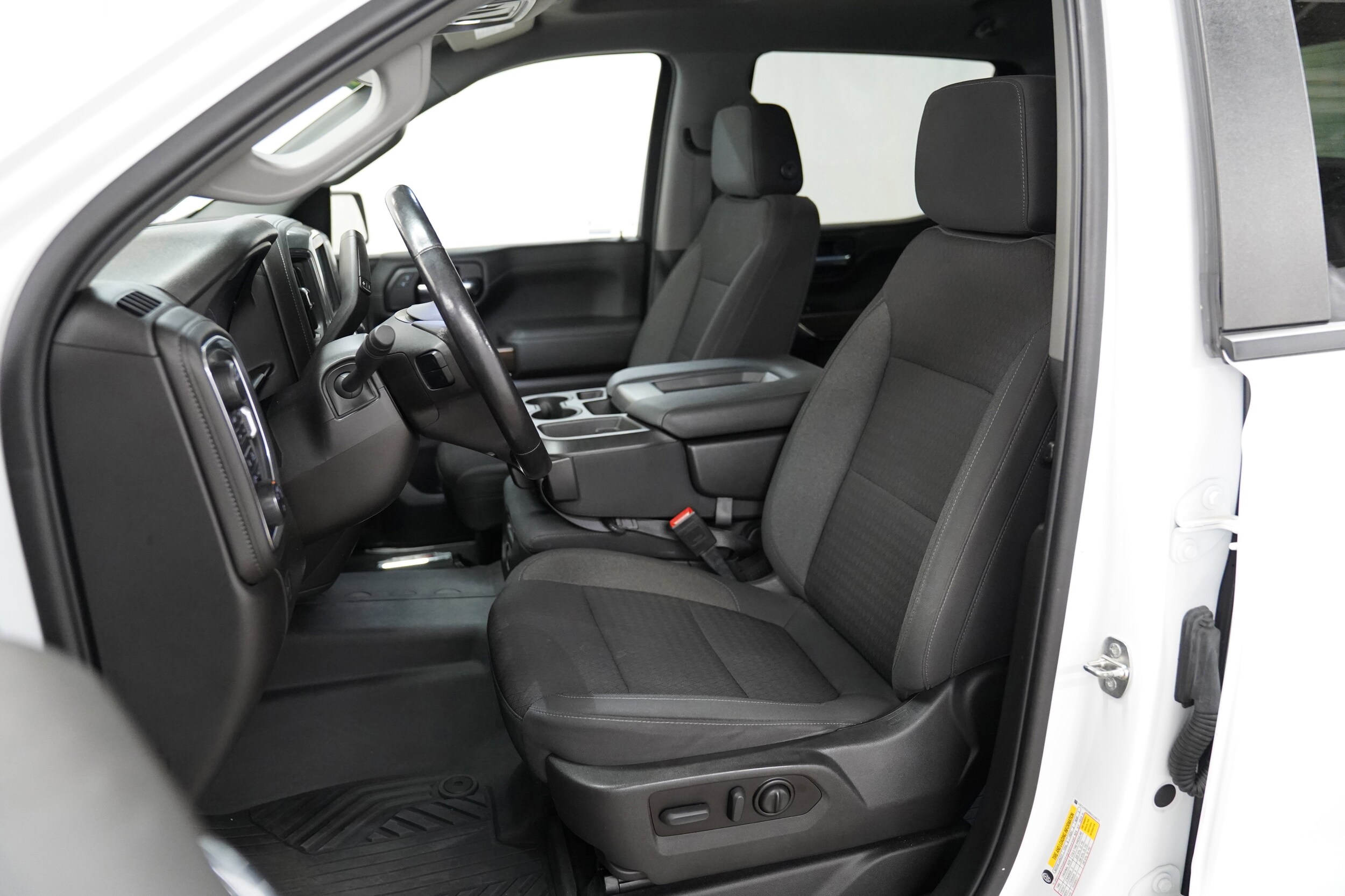 2022 Chevrolet Silverado 1500 RST photo 4