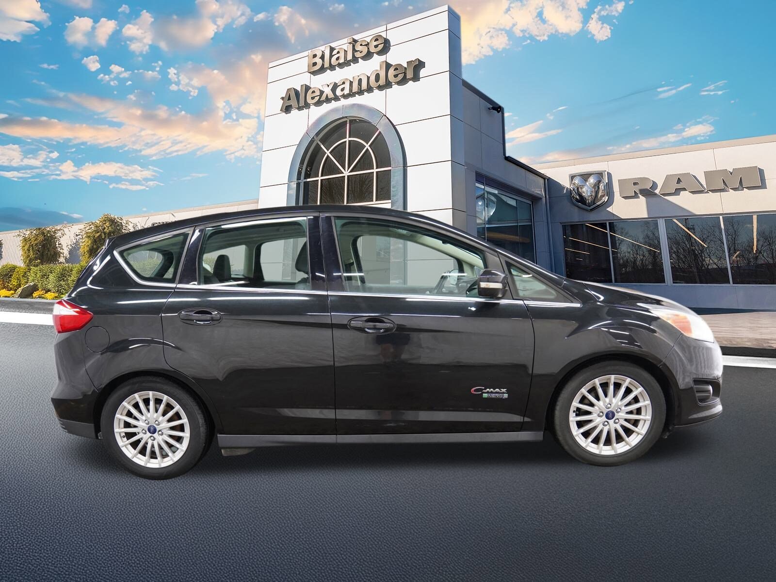 2015 Ford C-Max Energi SEL photo 2