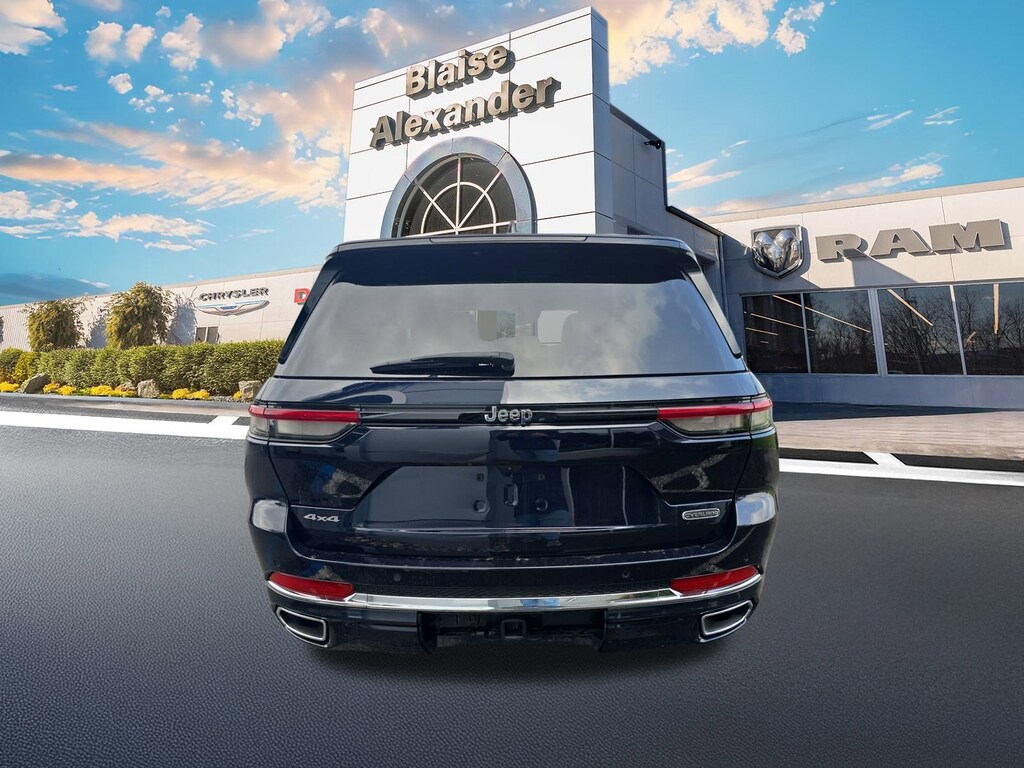 Used 2023 Jeep Grand Cherokee Overland SUV