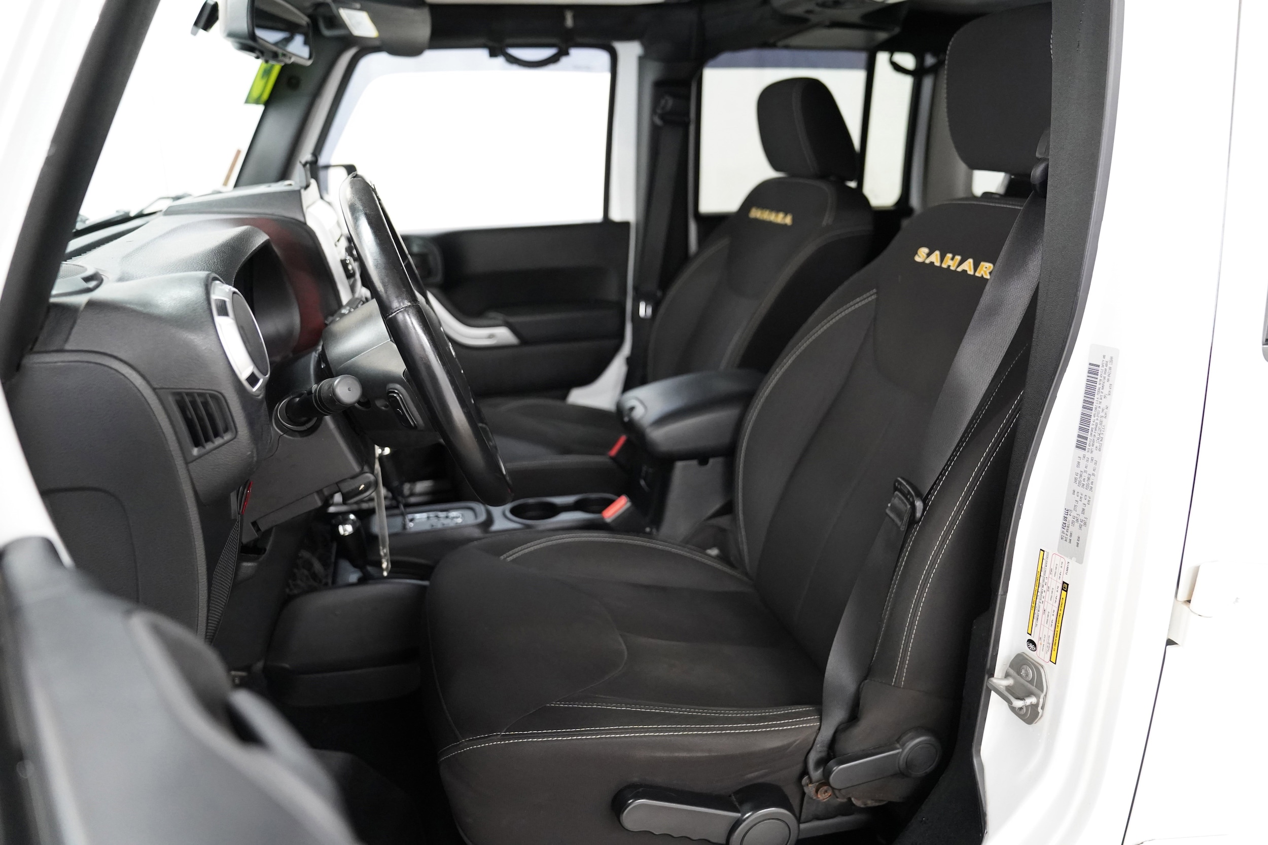 2015 Jeep Wrangler Unlimited Sahara photo 4