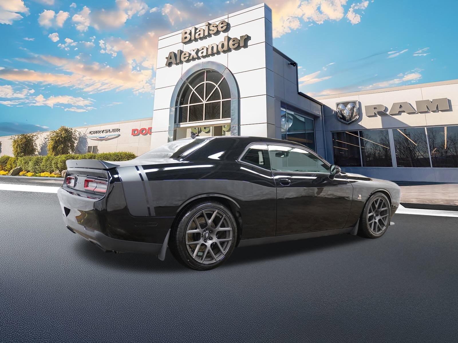2016 Dodge Challenger R/T Scat Pack photo 3