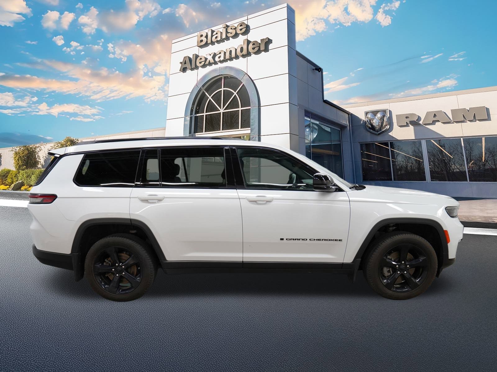 Certified 2024 Jeep Grand Cherokee L Limited with VIN 1C4RJKBG3R8523179 for sale in Lewisburg, PA