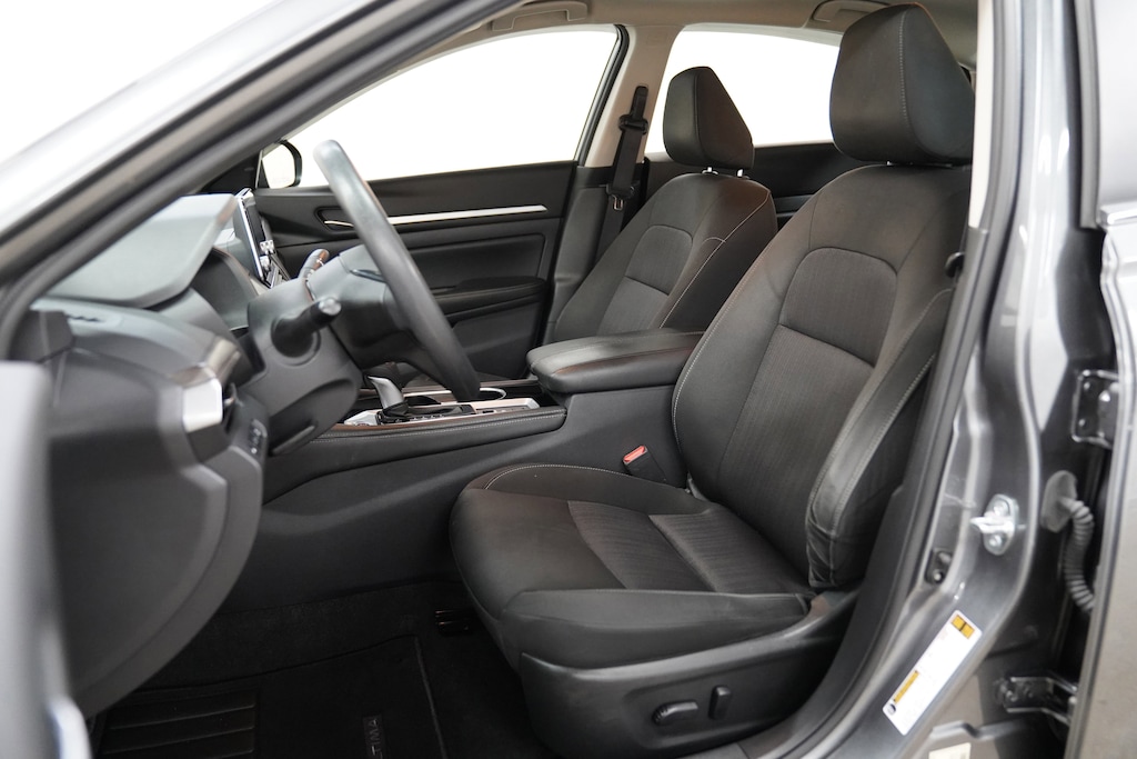 Used 2023 Nissan Altima 2.5 SV Sedan