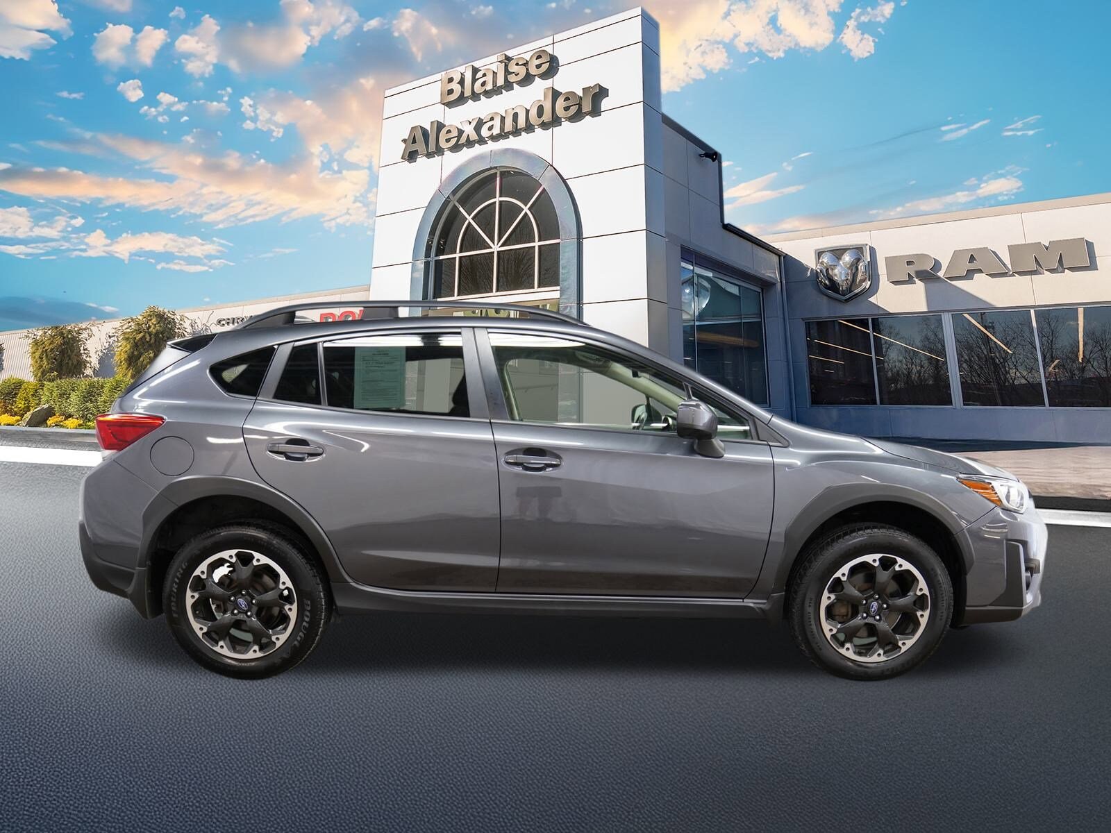 2022 Subaru Crosstrek Premium photo 2