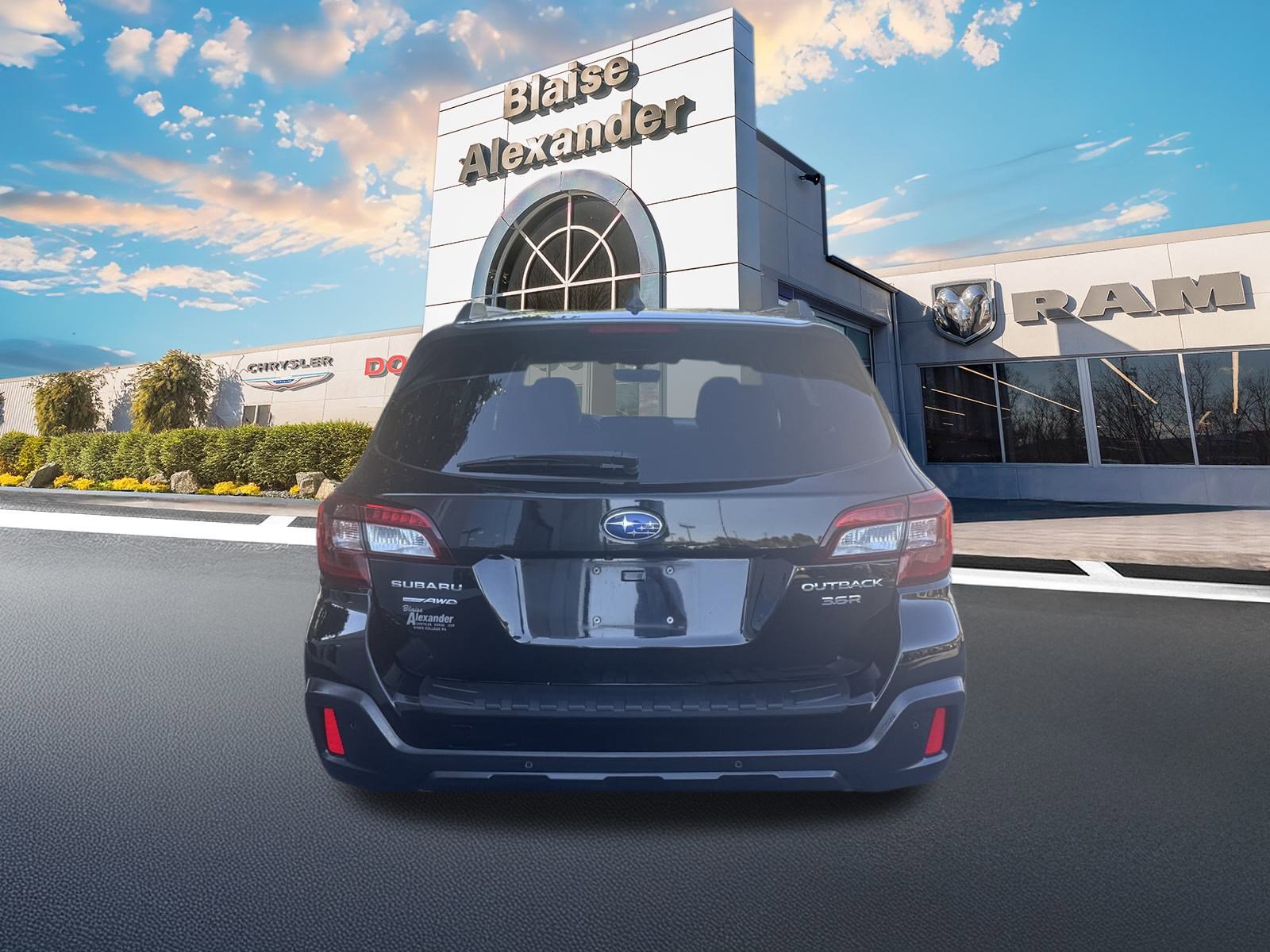2019 Subaru Outback Touring photo 4