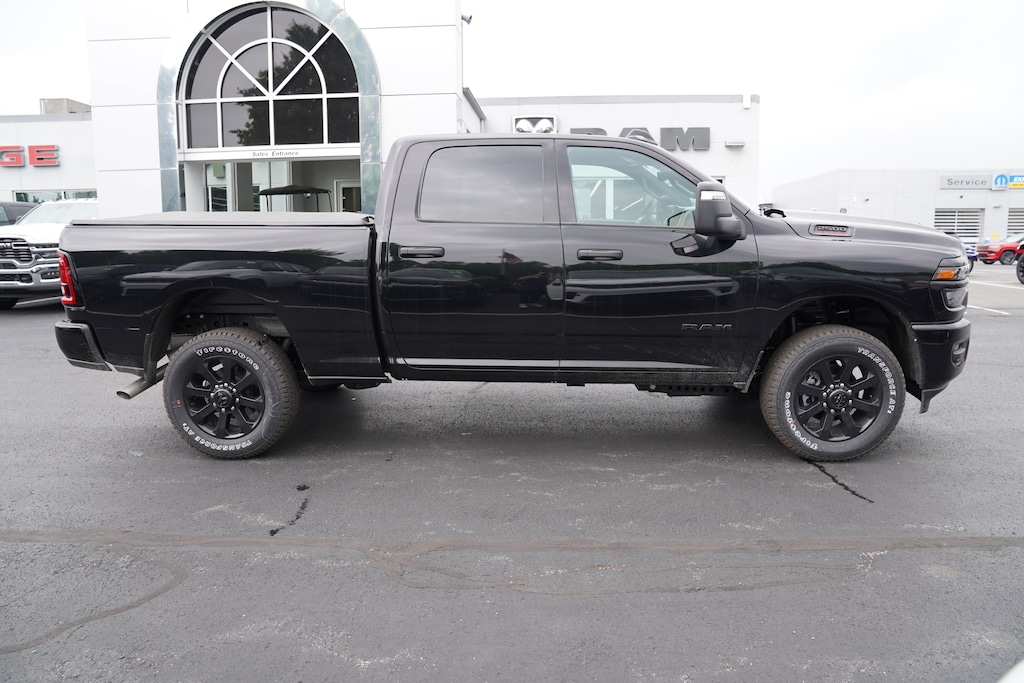 New 2026 Ram 2500 BIG HORN CREW CAB 4X4 6'4 BOX Pickup