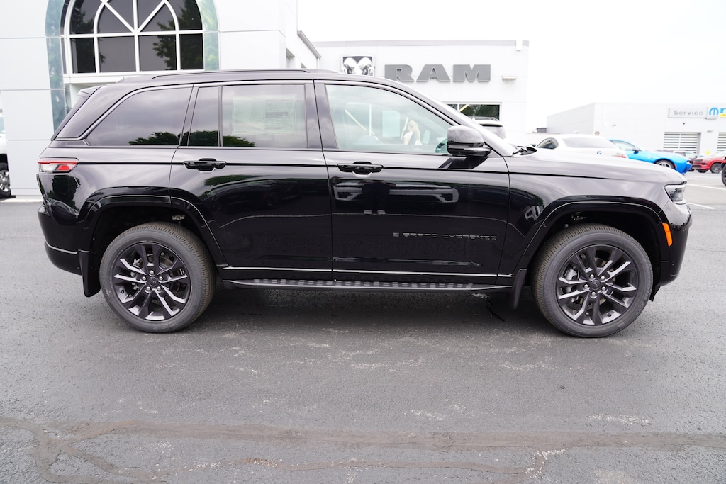 New 2026 Jeep Grand Cherokee LIMITED RESERVE 4X4 Sport Utility