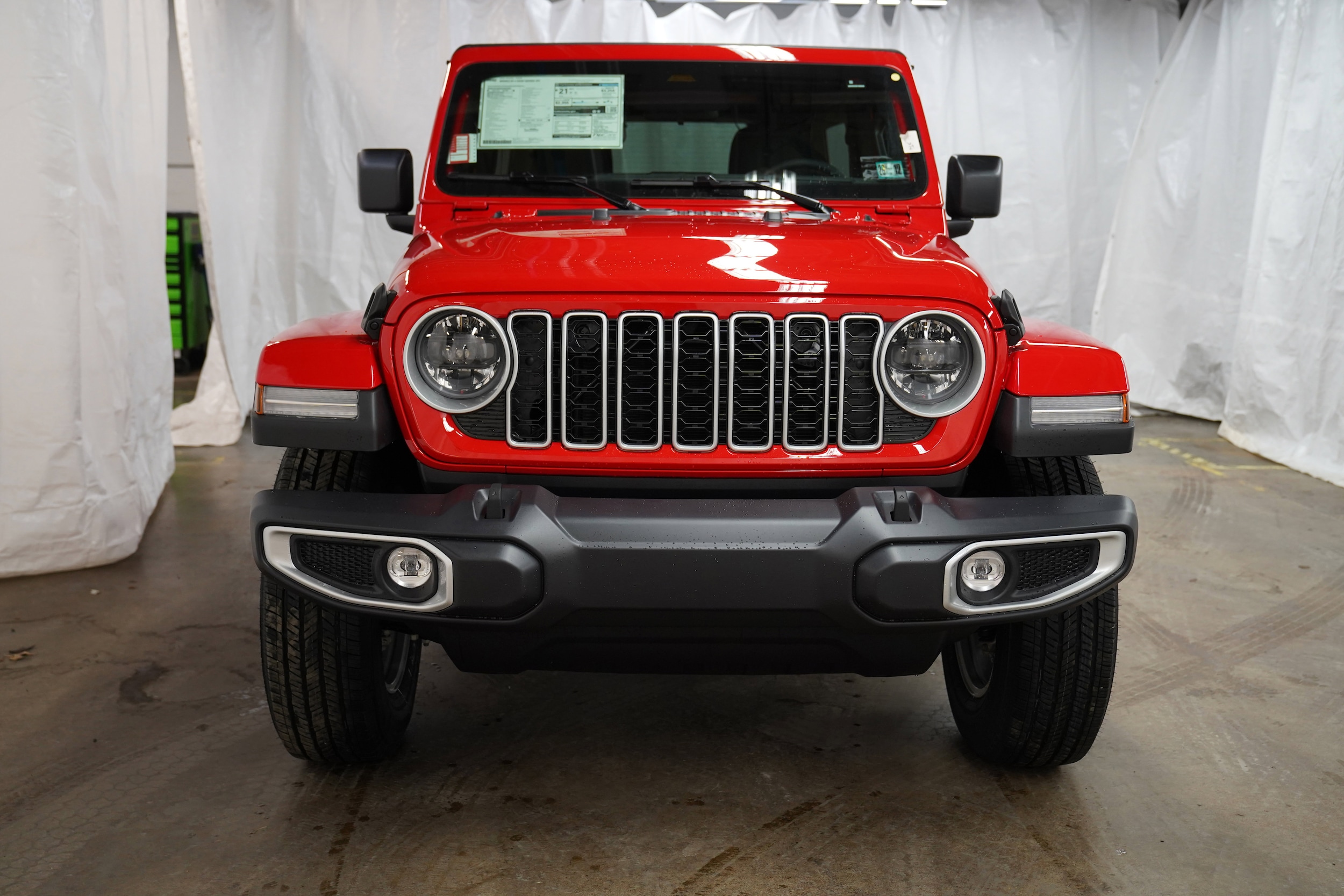 2026 Jeep Wrangler 4-Door Sahara - Photo 11