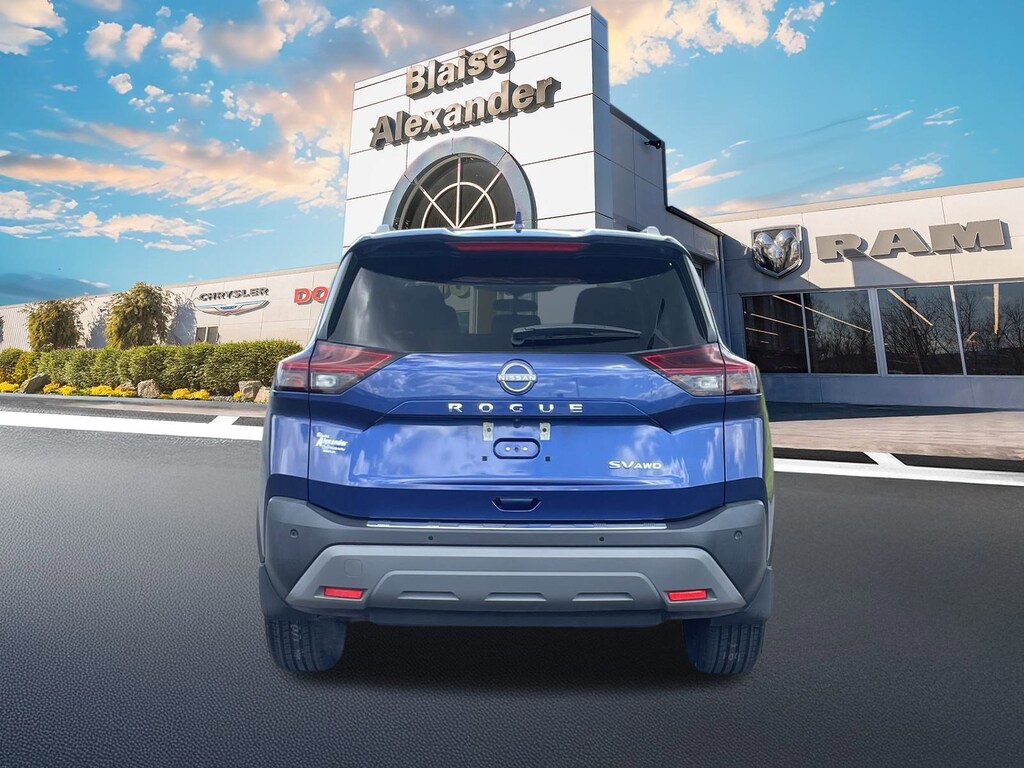 Used 2022 Nissan Rogue SV SUV