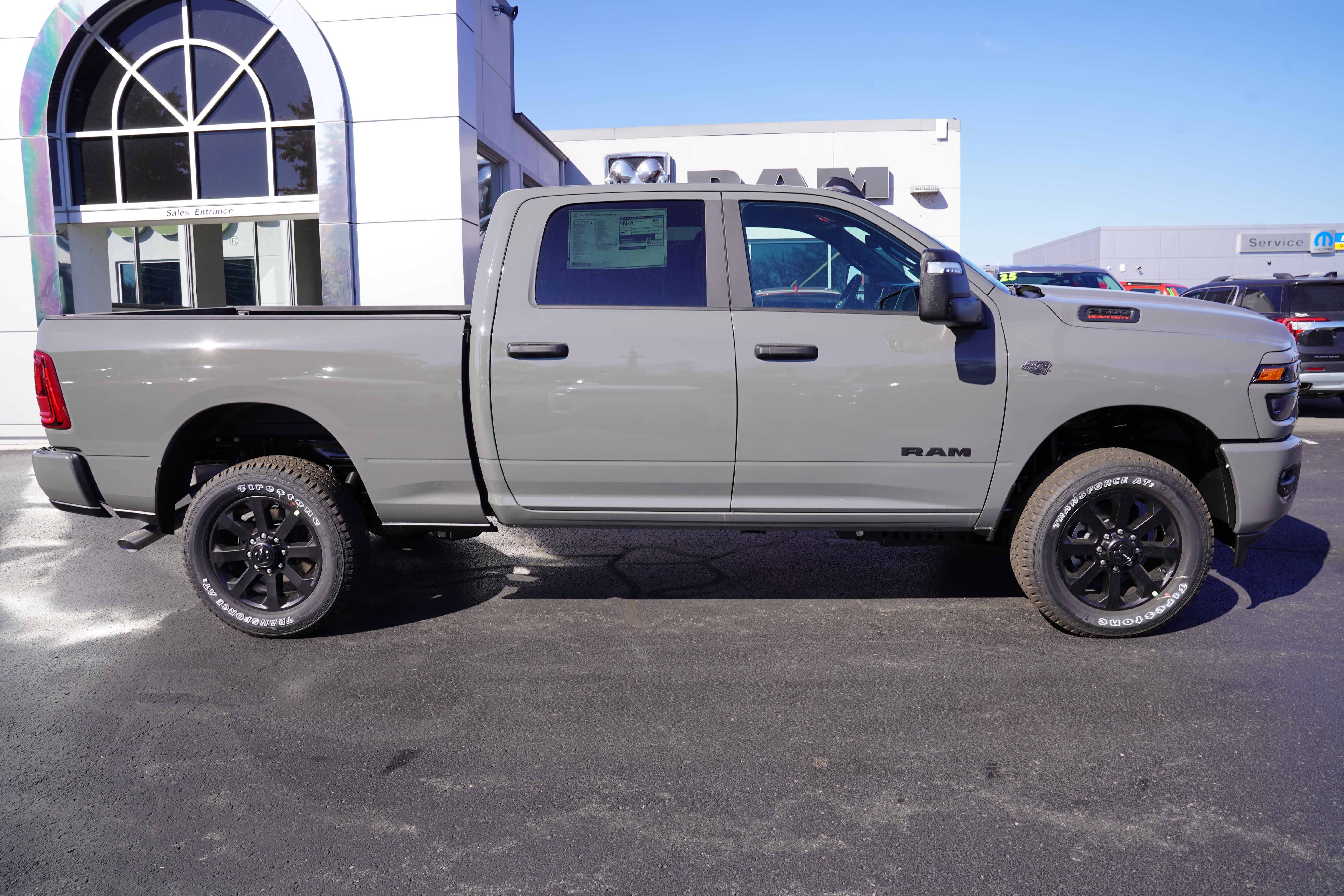 New 2027 Ram 2500 BIG HORN CREW CAB 4X4 Pickup