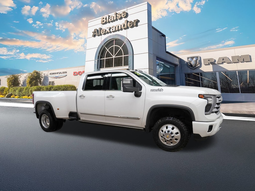 Used 2024 Chevrolet Silverado 3500HD High Country Truck Crew Cab