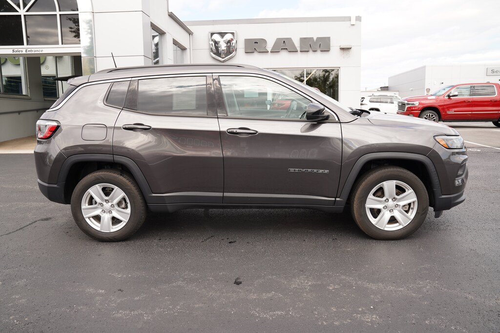 Used 2022 Jeep Compass Latitude SUV