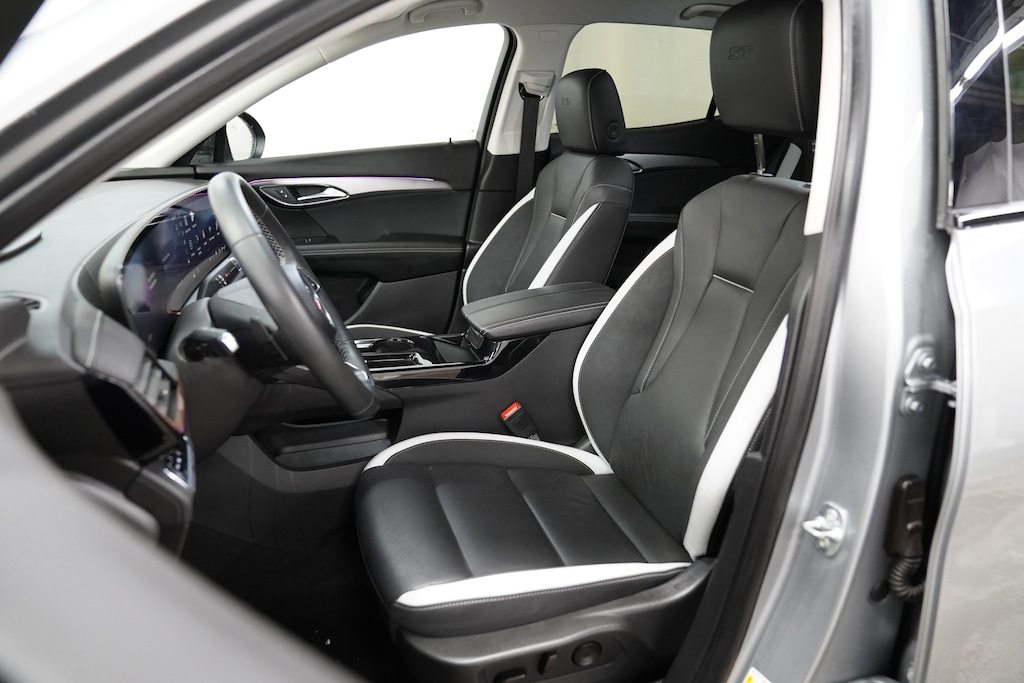 Used 2025 Buick Envision Sport Touring SUV