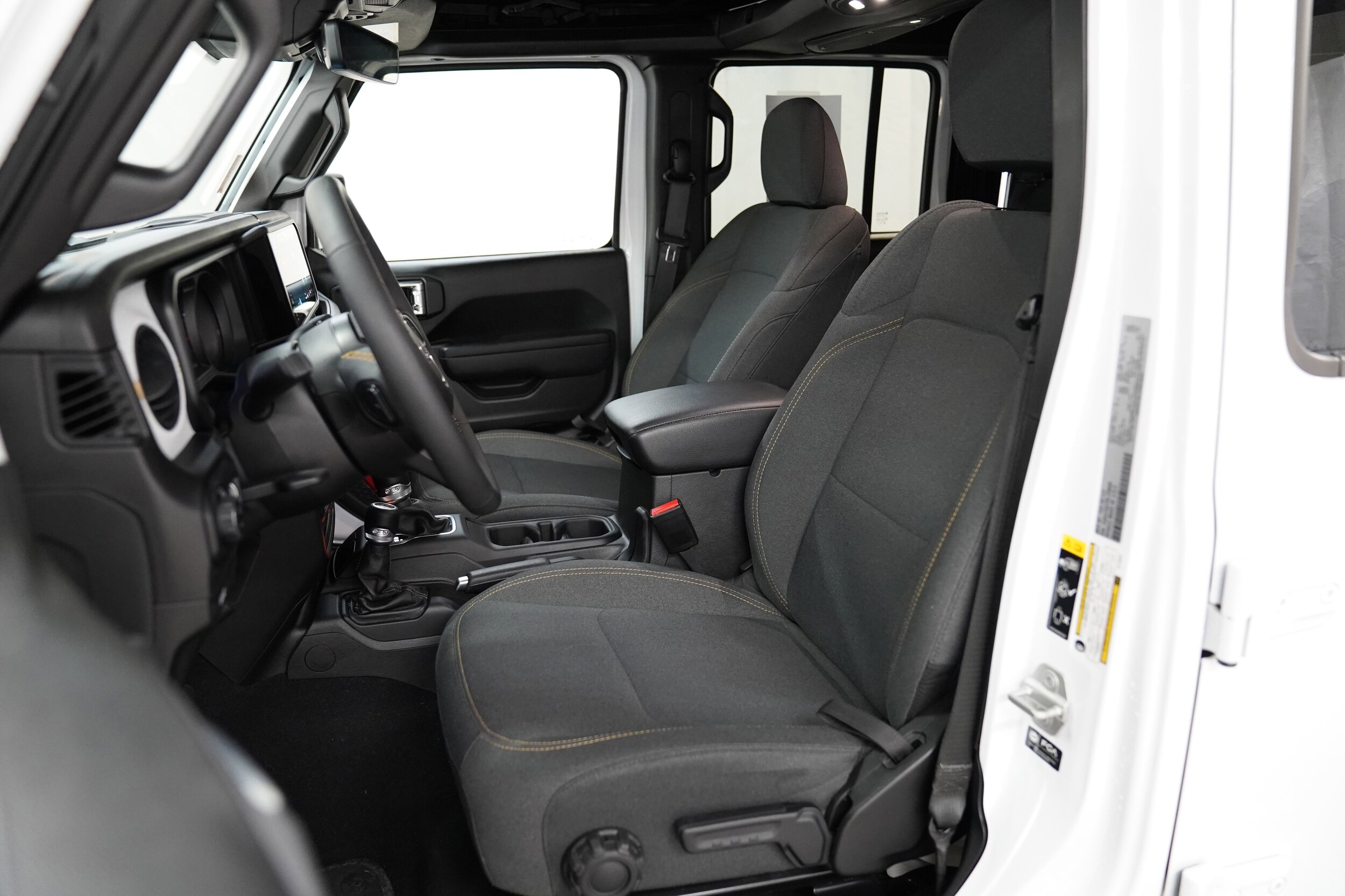 2024 Jeep Gladiator Sport S photo 3