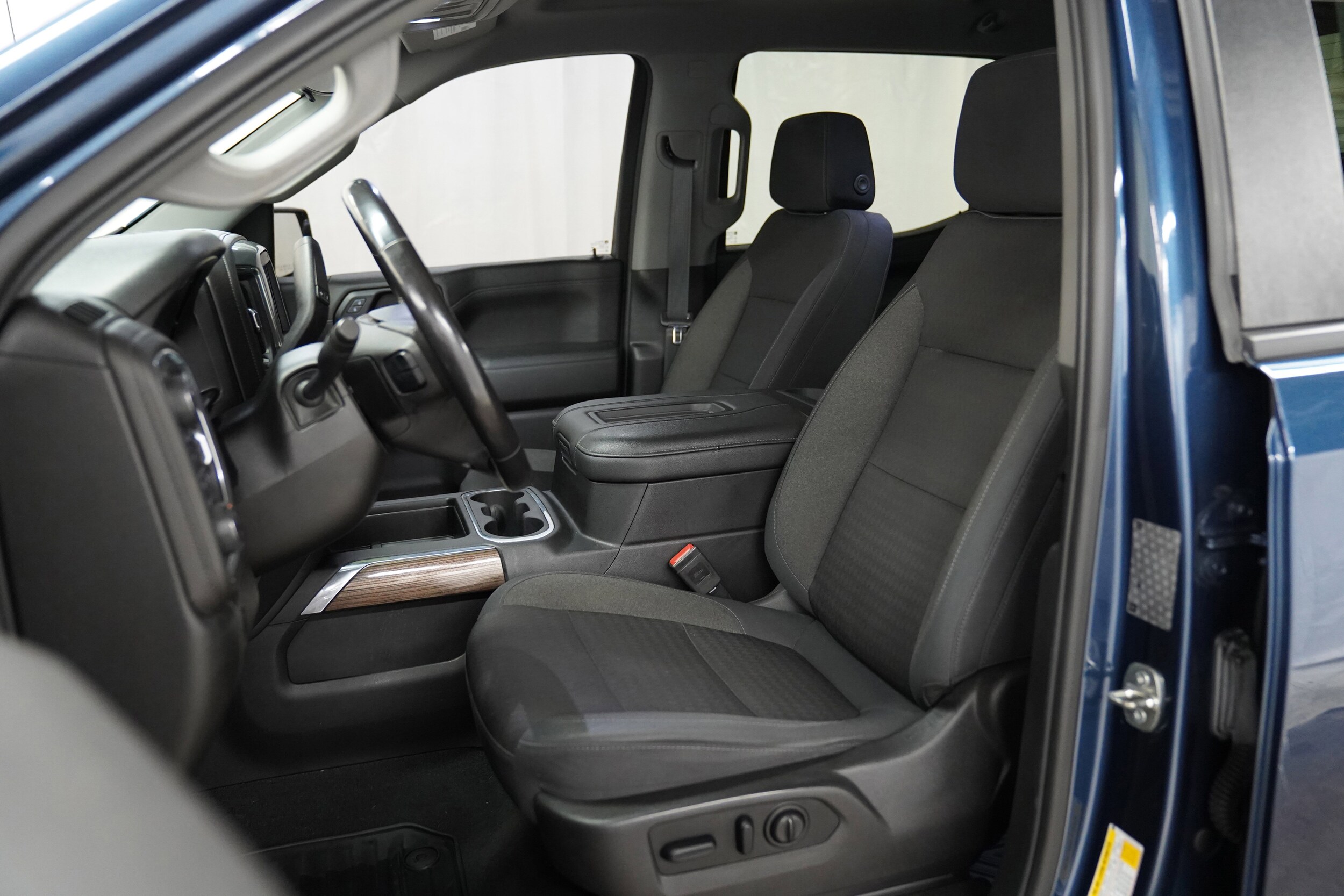 2019 Chevrolet Silverado 1500 RST photo 4