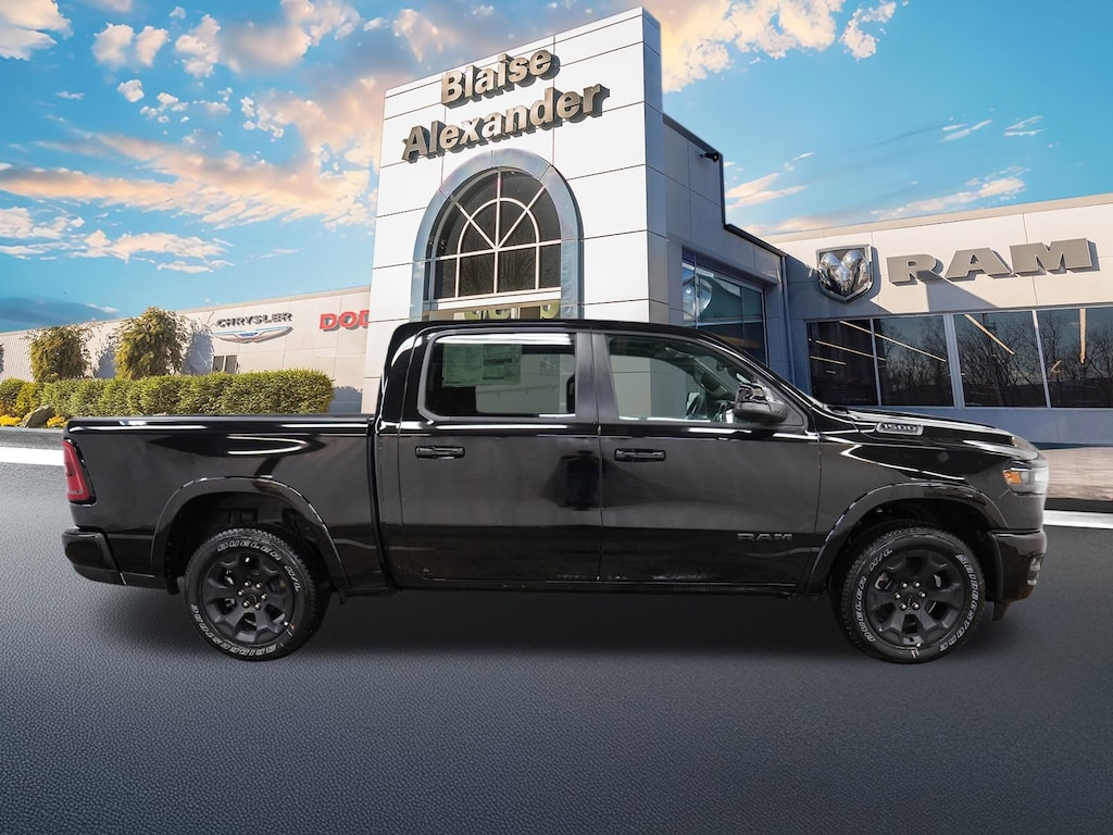 New 2026 Ram 1500 BIG HORN CREW CAB 4X4 5'7 BOX Pickup