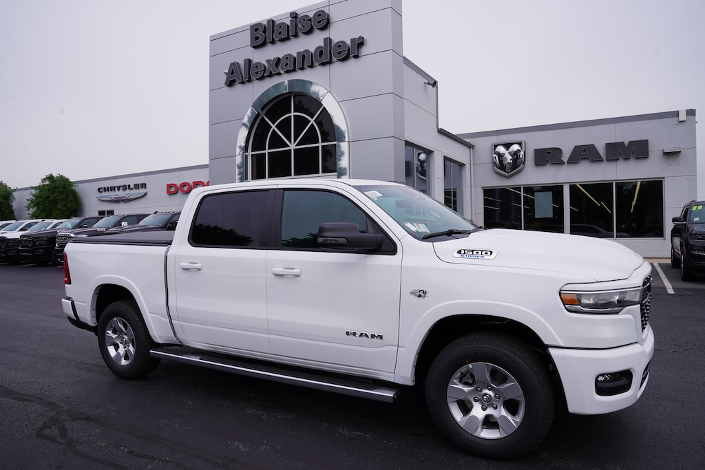 New 2026 Ram 1500 BIG HORN CREW CAB 4X4 5'7 BOX Pickup