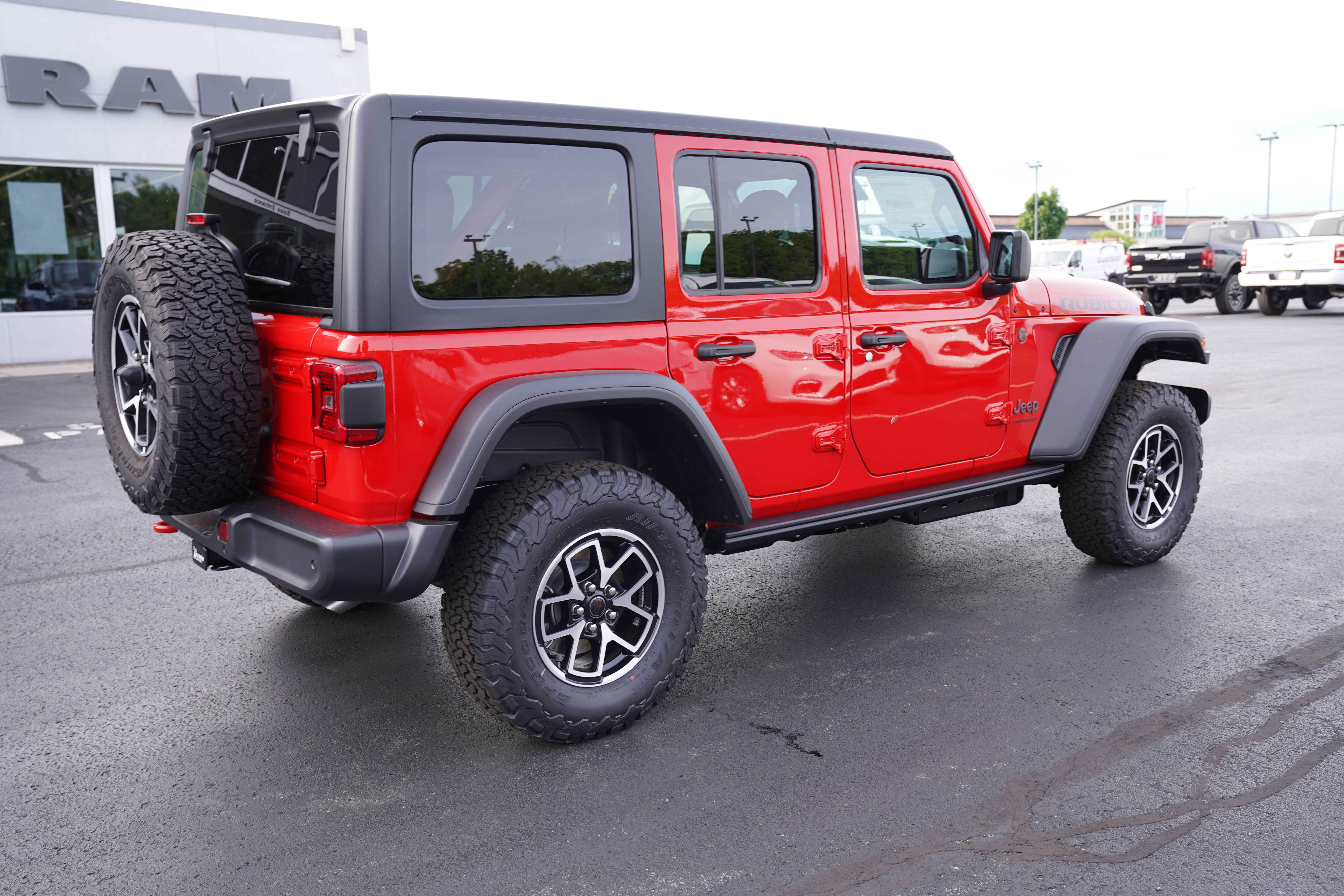 New 2026 Jeep Wrangler 4-DOOR RUBICON Sport Utility