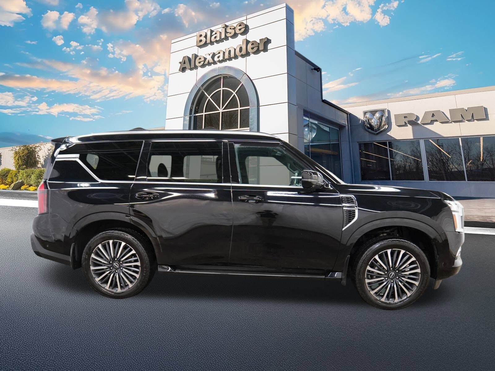 2025 Nissan Armada Platinum Reserve photo 2
