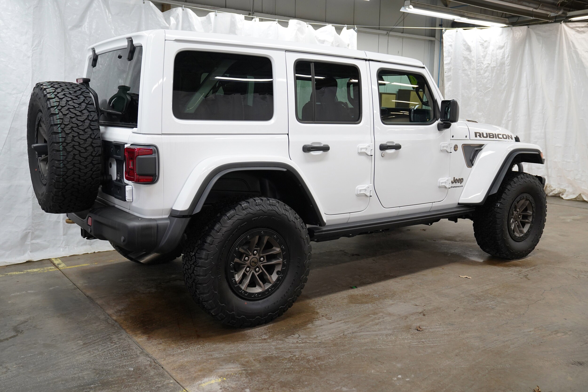 2024 Jeep Wrangler Rubicon 392 photo 3
