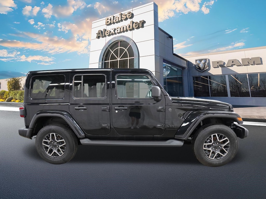 New 2026 Jeep Wrangler 4-DOOR SAHARA Sport Utility
