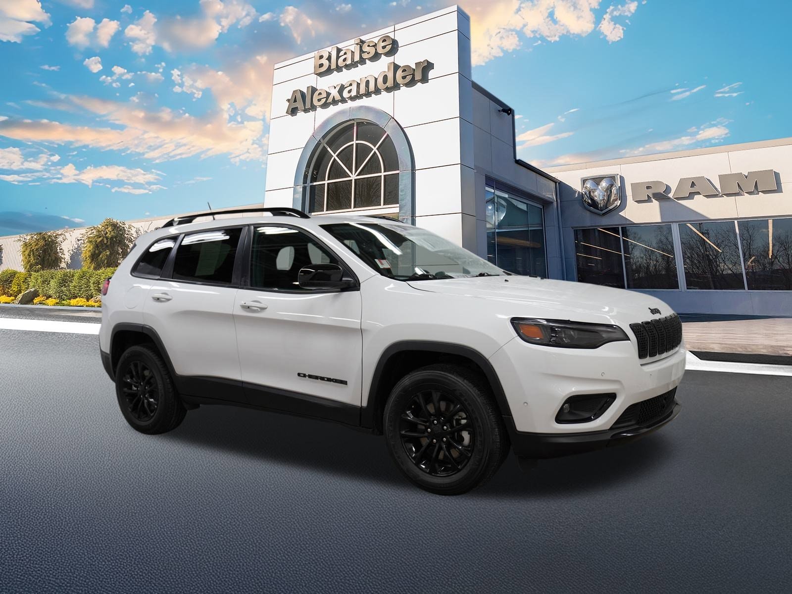 2023 Jeep Cherokee Altitude Lux