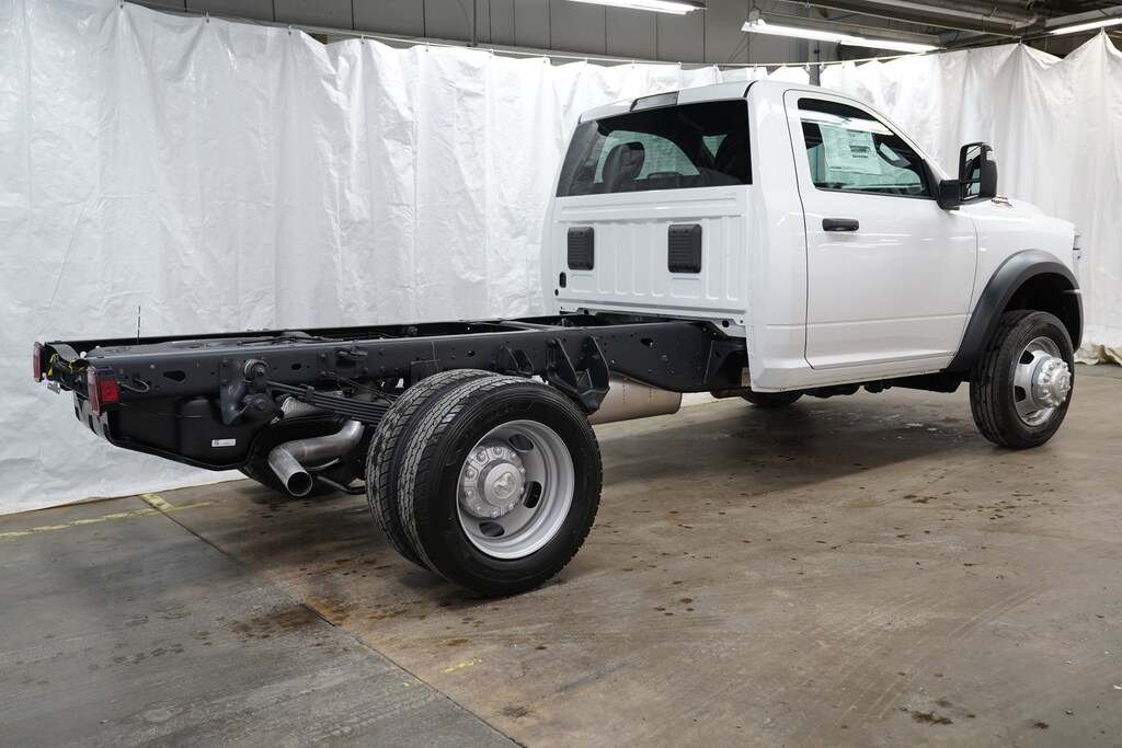 New 2026 Ram 5500 Chassis Cab TRADESMAN REGULAR 4X4 60' CA Pickup