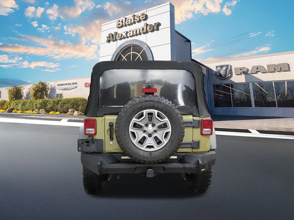 Used 2013 Jeep Wrangler Unlimited Rubicon SUV