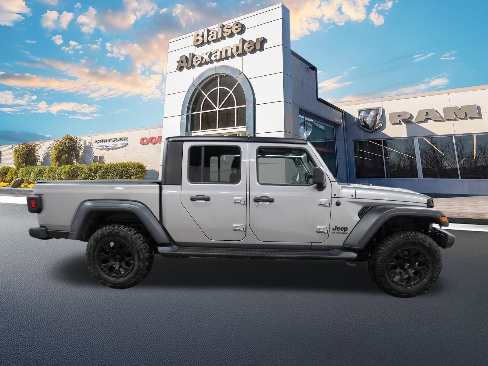 Used 2020 Jeep Gladiator Sport S with VIN 1C6HJTAG4LL159515 for sale in Lewisburg, PA