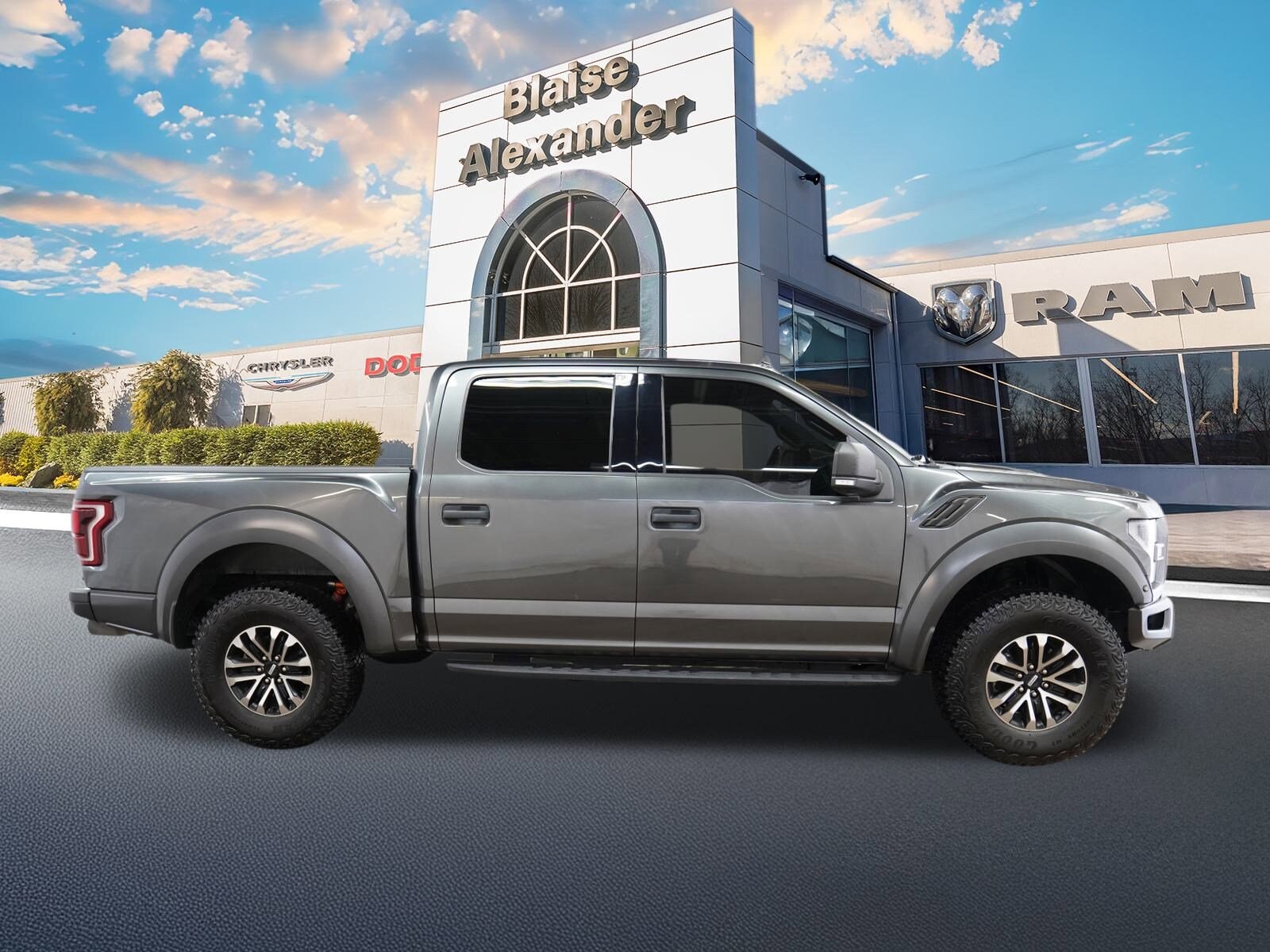 2020 Ford F-150 Raptor photo 2