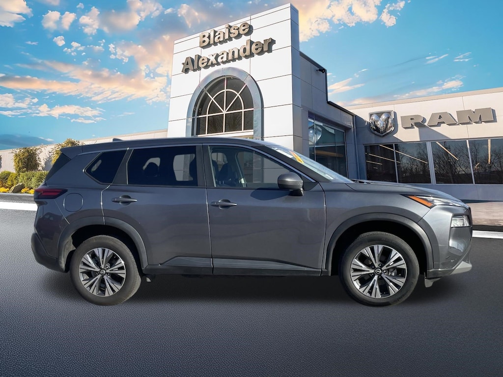 Used 2023 Nissan Rogue SV SUV