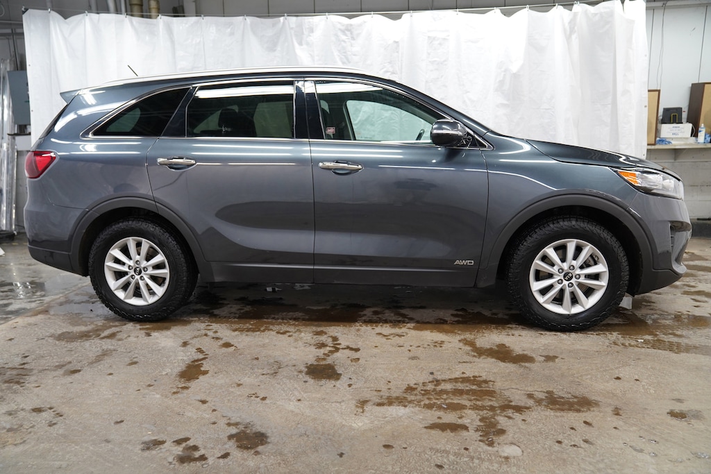 Used 2020 Kia Sorento LX SUV