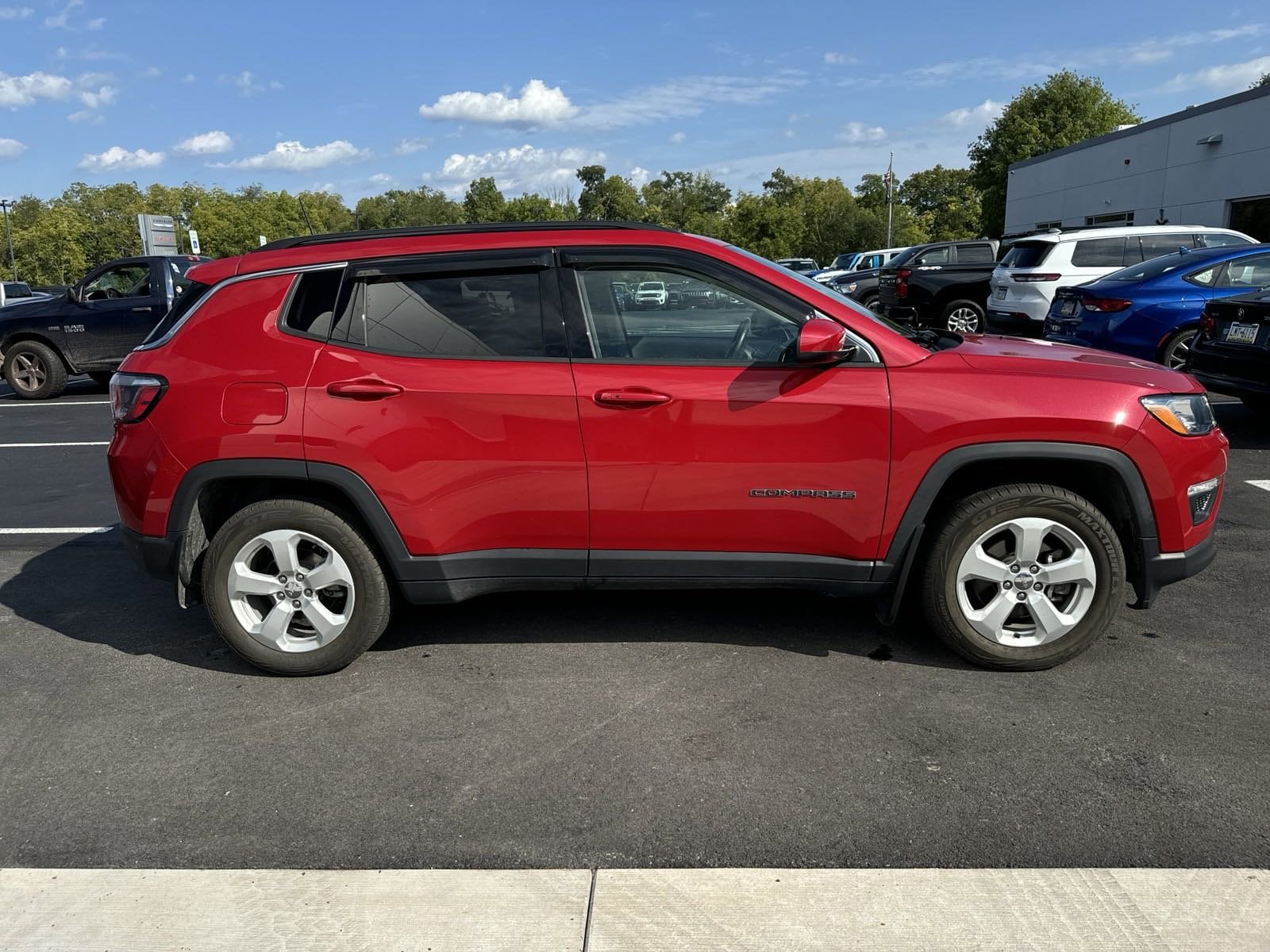 Certified 2019 Jeep Compass Latitude with VIN 3C4NJDBB0KT760959 for sale in Lewisburg, PA