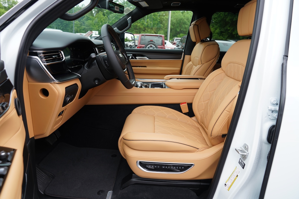 New 2026 Jeep Grand Wagoneer SUMMIT RESERVE 4X4 Sport Utility