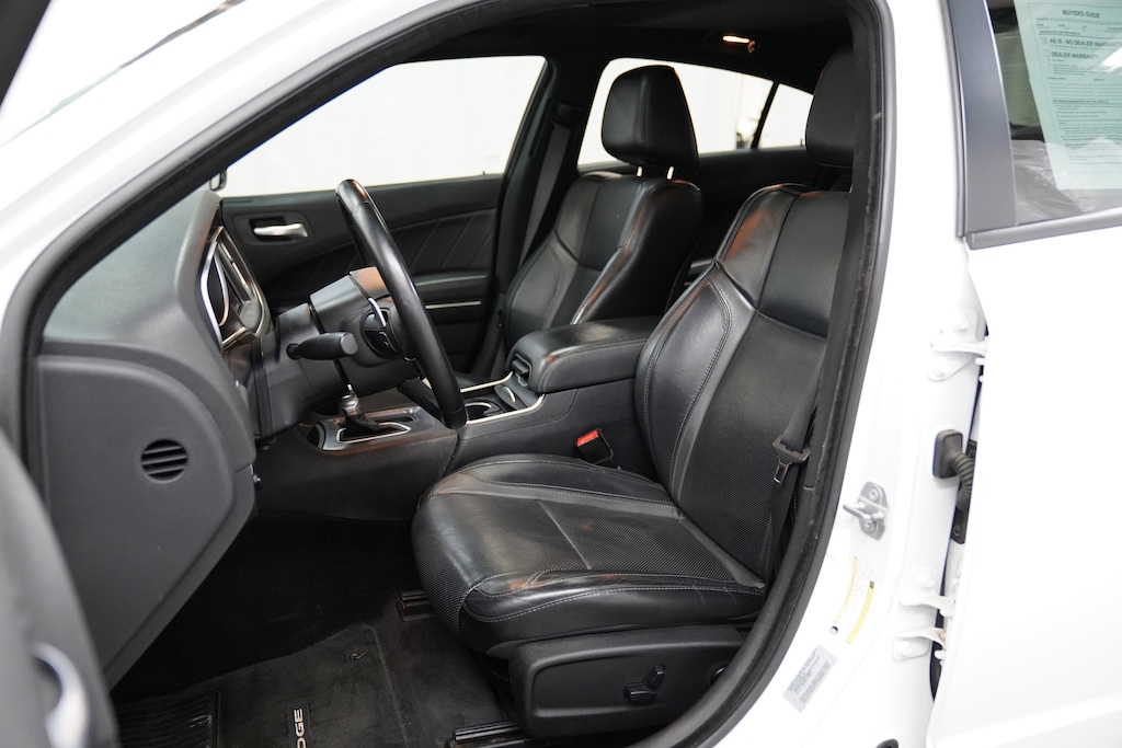 Used 2017 Dodge Charger SXT Sedan