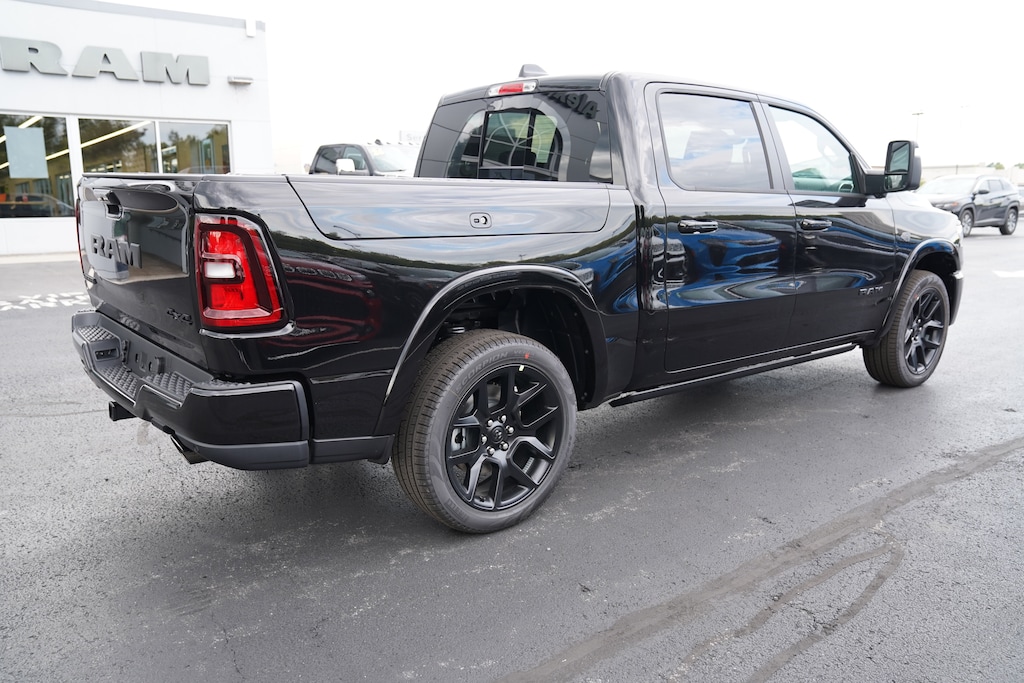 New 2027 Ram 1500 LARAMIE CREW CAB 4X4 5'7 BOX Pickup