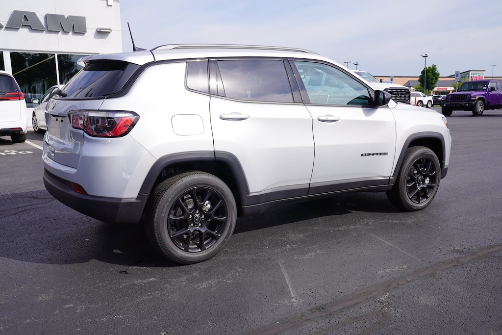 New 2026 Jeep Compass LATITUDE ALTITUDE 4X4 Sport Utility