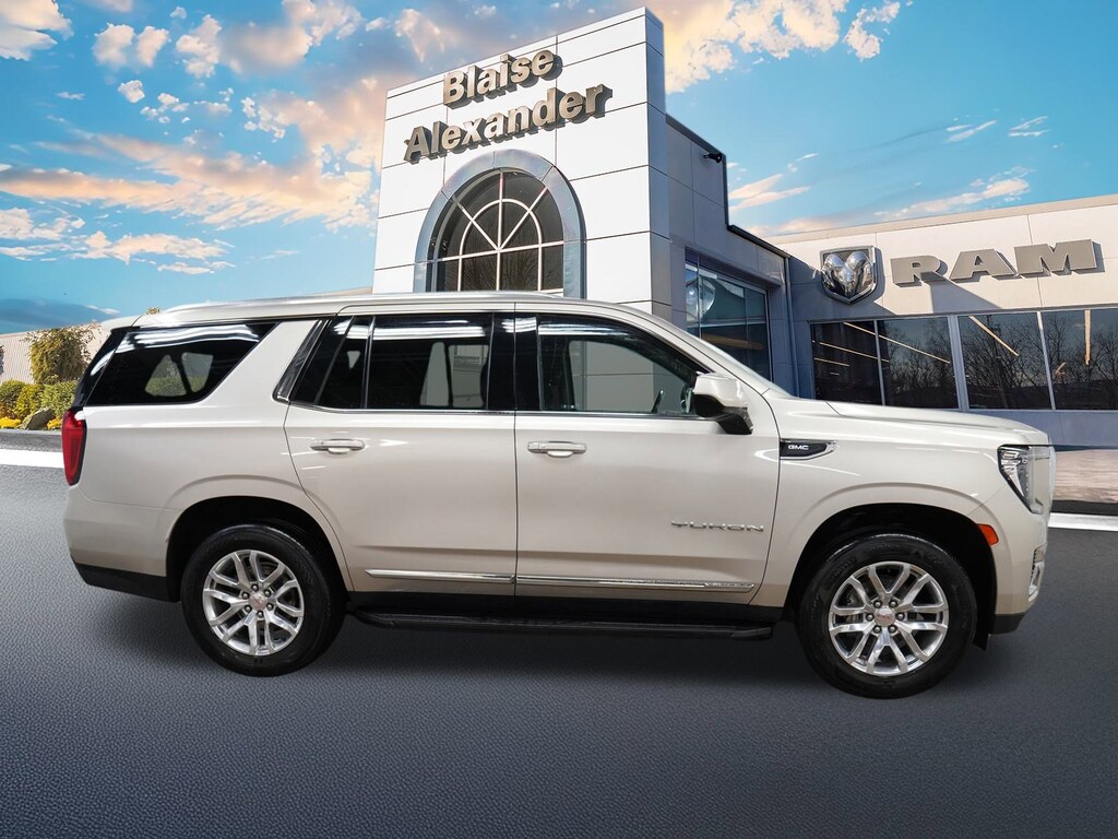 Used 2023 GMC Yukon SLT SUV